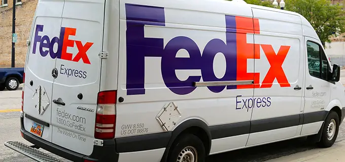 USPS vs. FedEx vs. UPS: Which is Better? - My Post Office Location